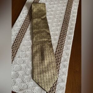 Men’s 100% silk tie